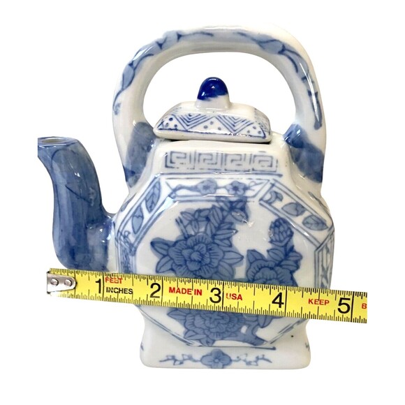 Blue And White Teapots Ceramic Small Single Serving  6.5" Tall Made In China - Picture 11 of 12